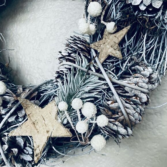 Rustic Winter Holiday Christmas Pine Wreath - Picture 3 of 6